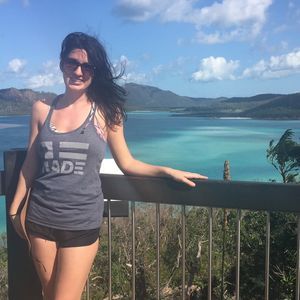 Meet your Posher, Simone